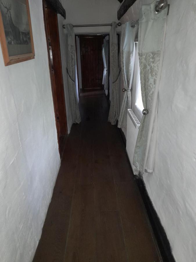 Clarisses Cottage Laragh Exterior foto